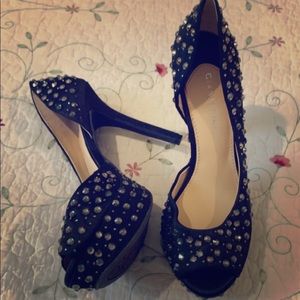 Women’s studded pumps